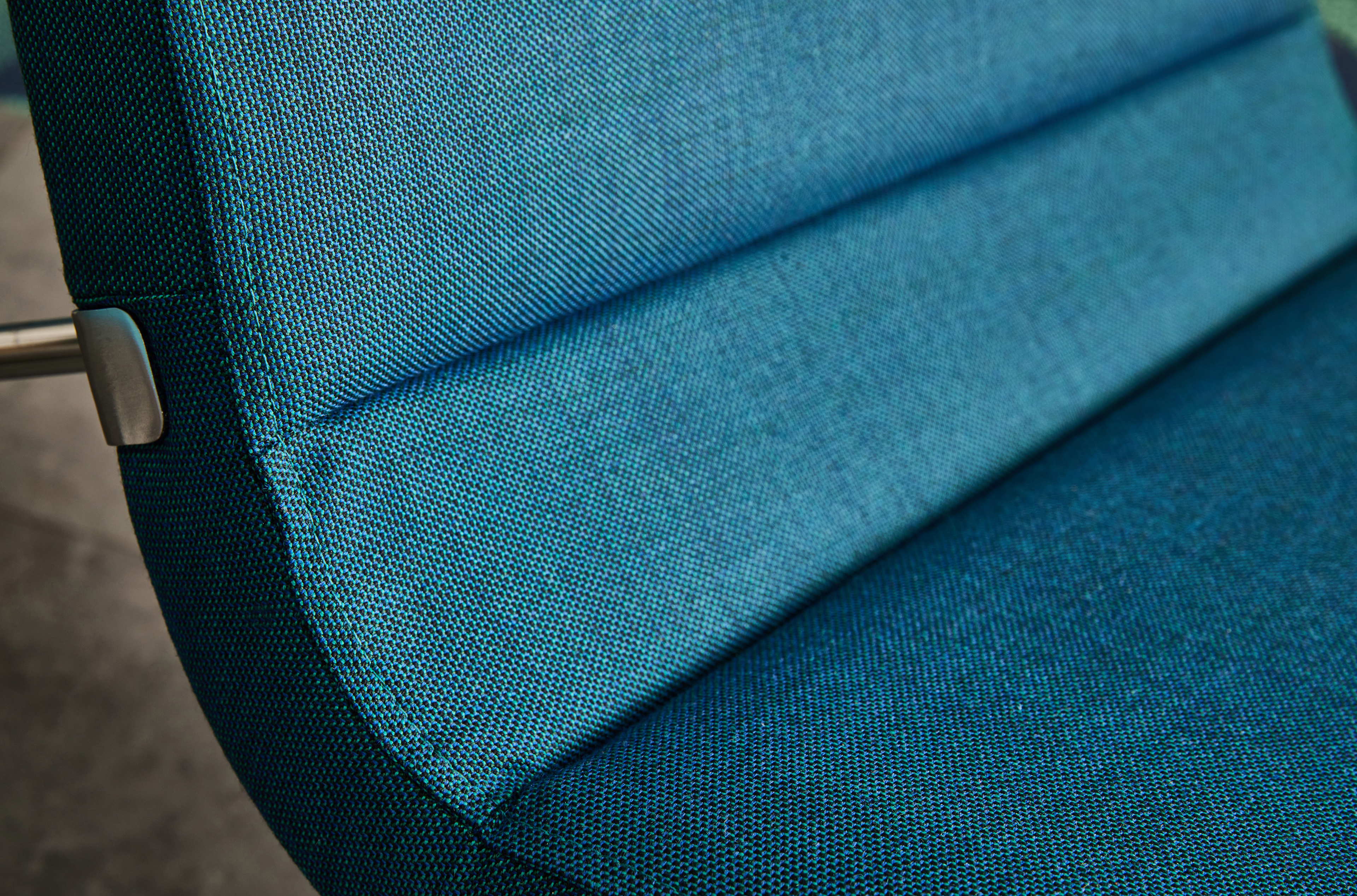 Penta Chair Close Penta Chair Close